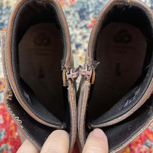 Clarks Brown Leather Ankle Boots Women’s Zip Low Heel Booties - Picture 4 of 5